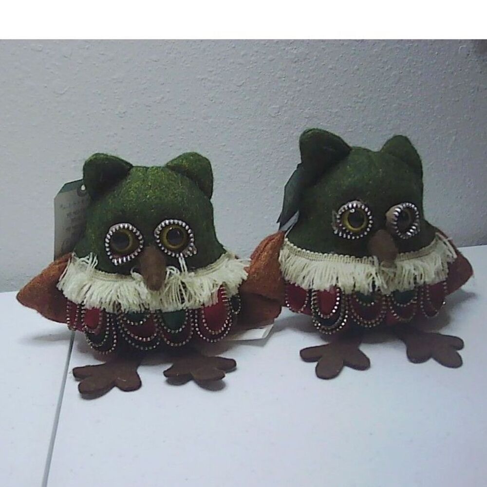 Pair of Nauvoo House Zipper Owl Tabletop Shelf Sitters Red/Green NWT